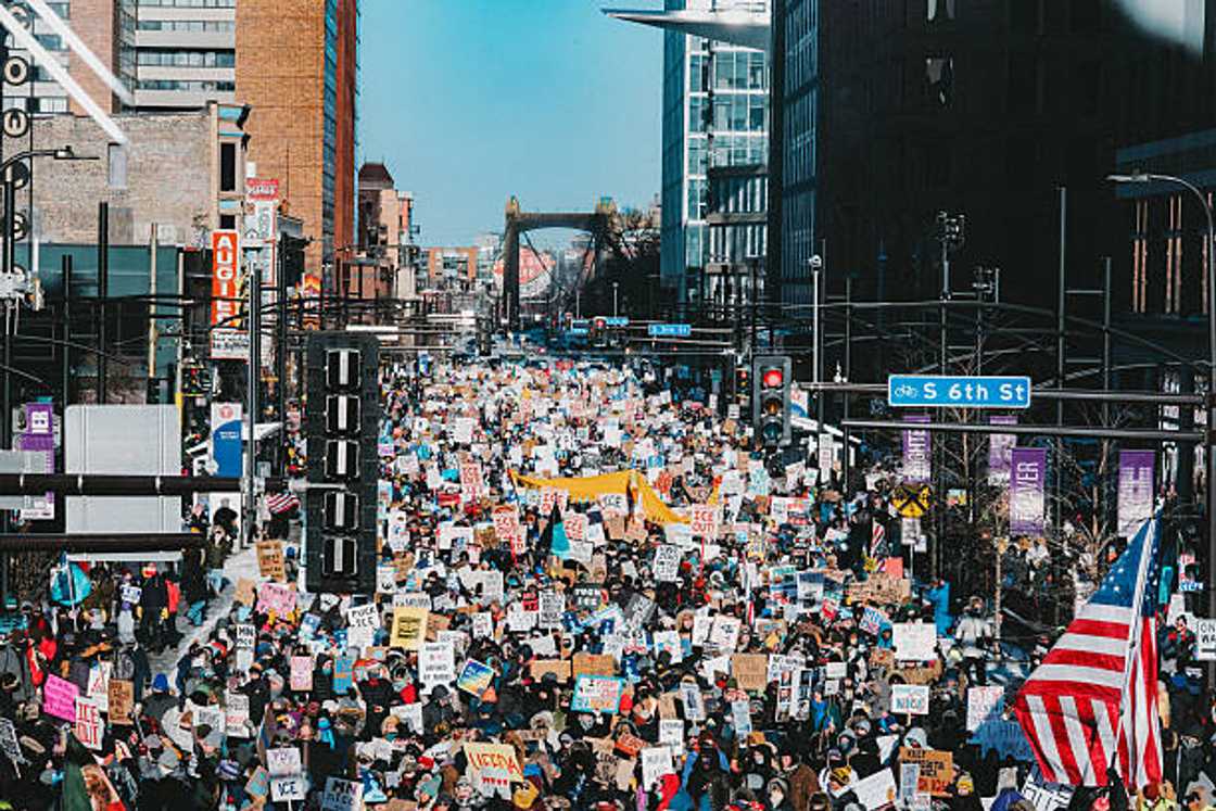 Masu zanga-zanga a titin Amurka