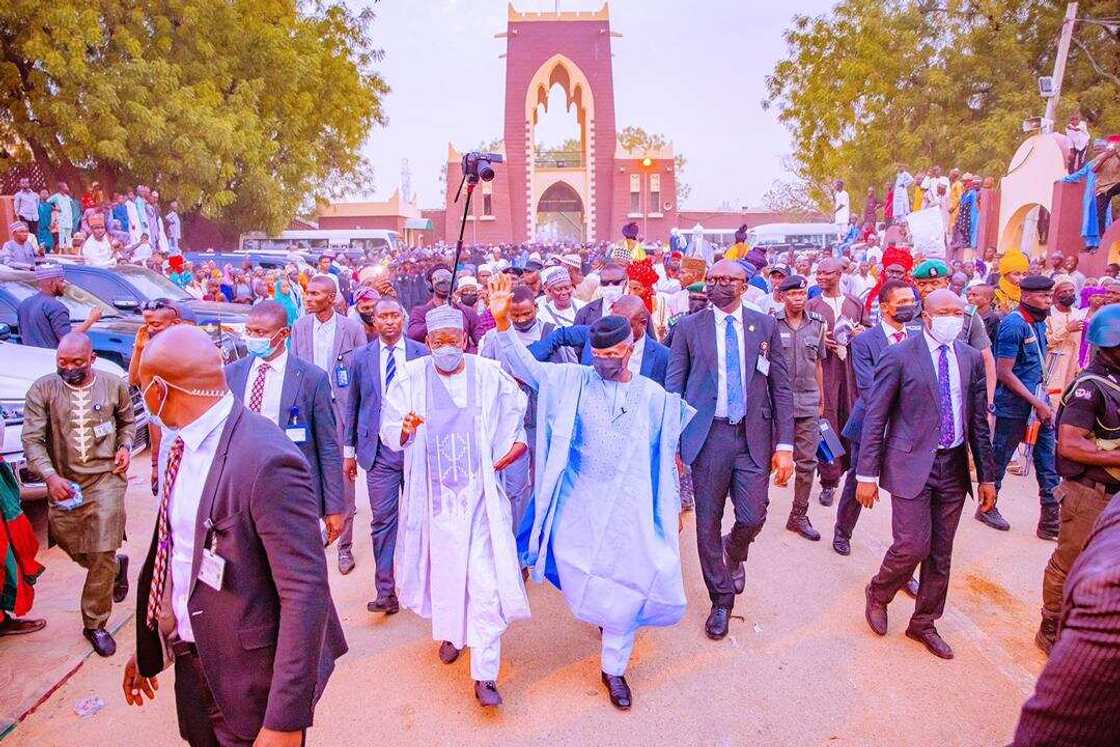 Hotunan Osinbajo yayin da ya halarci Hawan Daba na masarautar Kano Hotunan Osinbajo yayin da ya halarci Hawan Daba na masarautar Kano