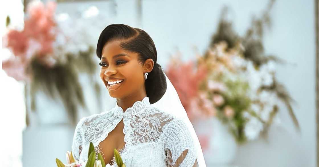 Iyabo Ojo shows off in her ex-husband's presence during Priscilla's wedding. Iyabo Ojo shows off in her ex-husband's presence during Priscilla's wedding.