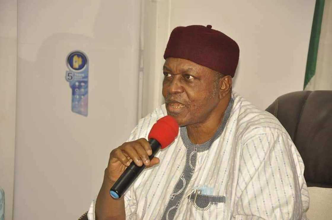 NYSC: Why corps members should be allowed to carry guns - Nigerian governor NYSC: Why corps members should be allowed to carry guns - Nigerian governor