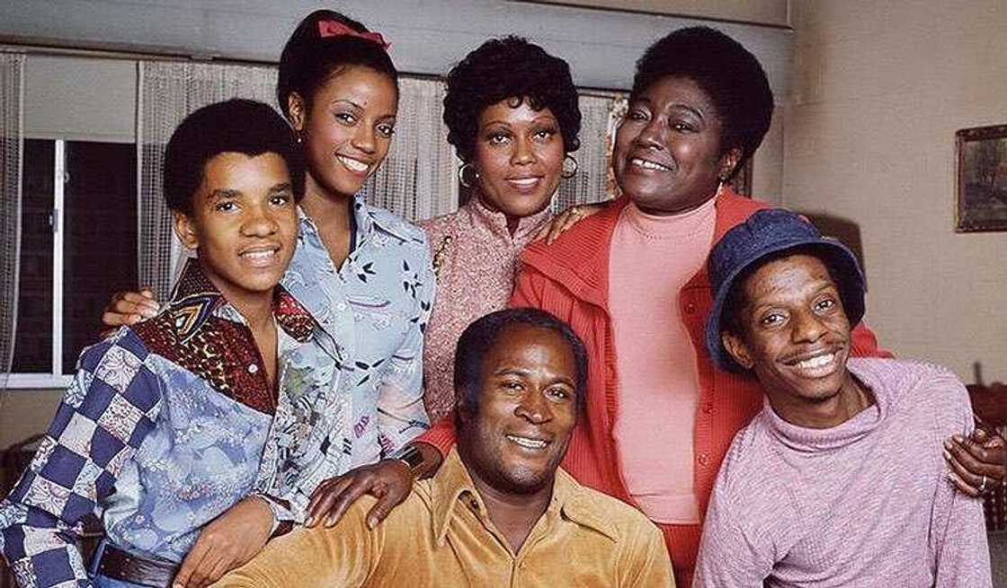 How old is John Amos? How old is John Amos?