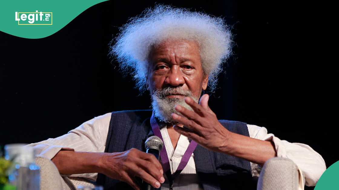 Soyinka attended an award show in Romania and was robbed