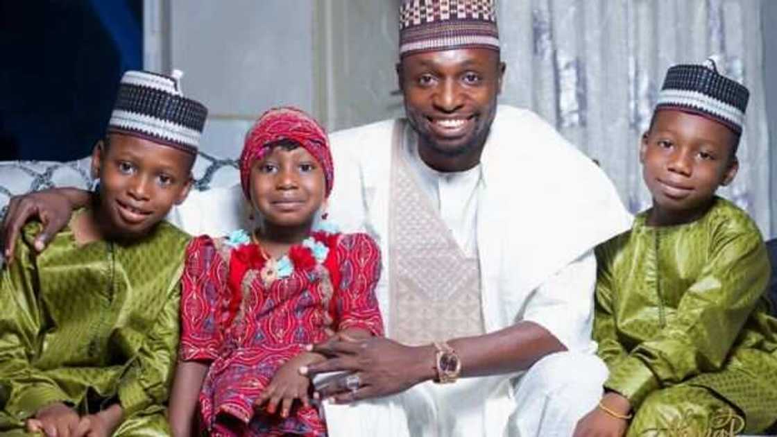 Yadda na yi wa Jonathan waka amma na fada tsananin rudani - Nazifi Asnanic Yadda na yi wa Jonathan waka amma na fada tsananin rudani - Nazifi Asnanic