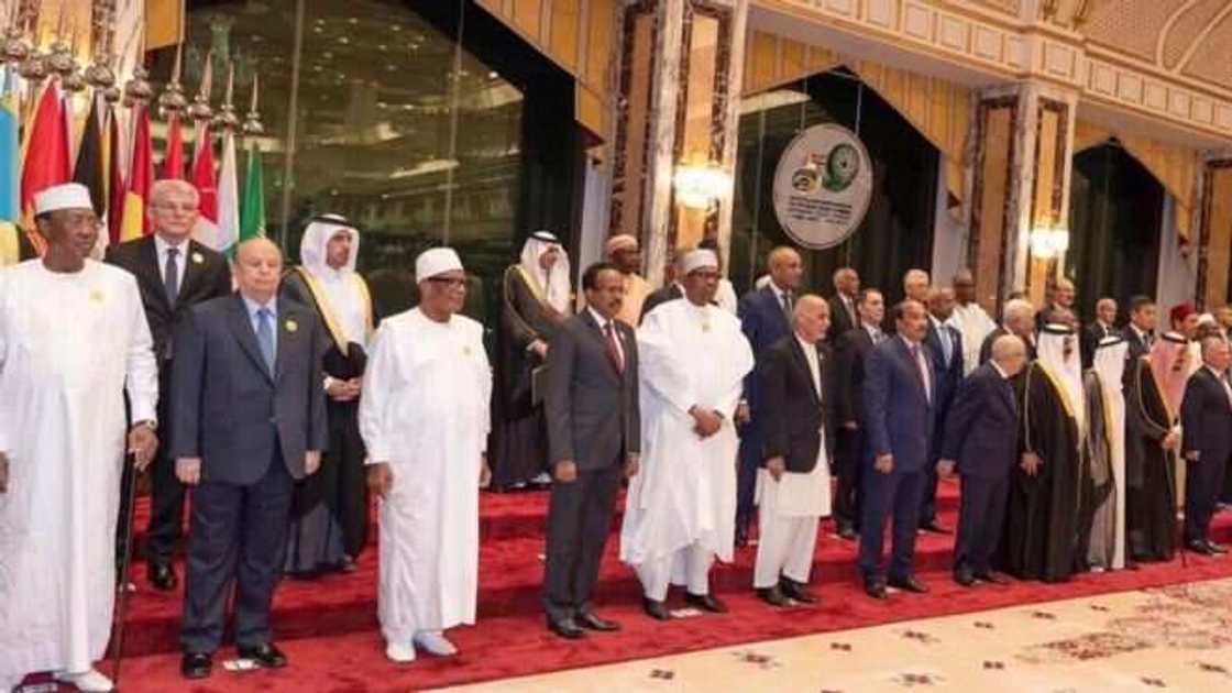 Buhari ya goyi bayan kudirin OIC a kan tabbatar da samun 'yancin Falasdinawa Buhari ya goyi bayan kudirin OIC a kan tabbatar da samun 'yancin Falasdinawa