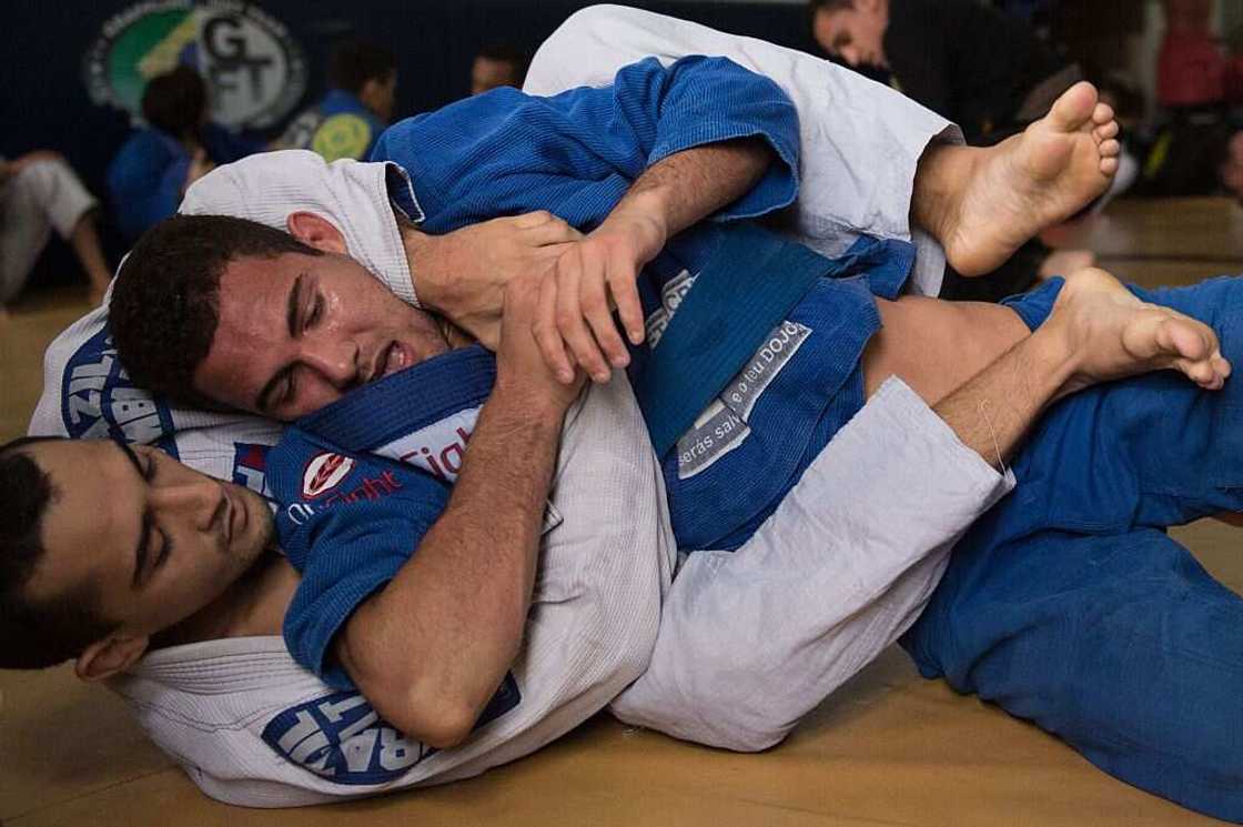 Jiu-jitsu japonais et jiu-jitsu brésilien, quelles différences? Jiu-jitsu japonais et jiu-jitsu brésilien, quelles différences?
