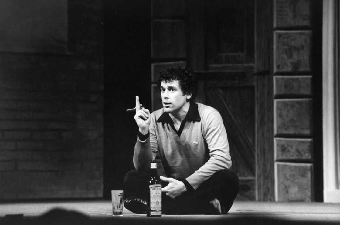 Francis Perrin: biographie, films, théâtre, vie privée, photos Francis Perrin: biographie, films, théâtre, vie privée, photos