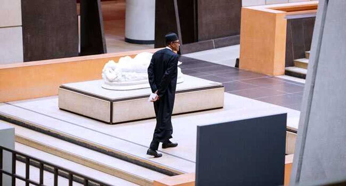 Buhari ya ci abinci tare da shugabannnin duniya a kasar Faransa, Hotuna Buhari ya ci abinci tare da shugabannnin duniya a kasar Faransa, Hotuna