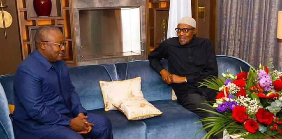 Buhari ya fi galibin matasar da ke sukansa lafiya, Garba Shehu Buhari ya fi galibin matasar da ke sukansa lafiya, Garba Shehu