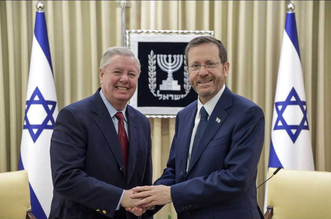 Isaac Herzog ya yi jimamin mutuwar Lindsey Graham Isaac Herzog ya yi jimamin mutuwar Lindsey Graham