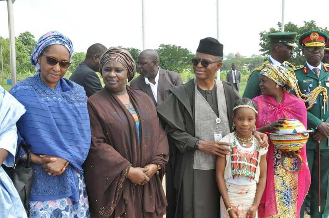 Buhari ya hallarci taron yaye sojoji a Kaduna (Hotuna) Buhari ya hallarci taron yaye sojoji a Kaduna (Hotuna)