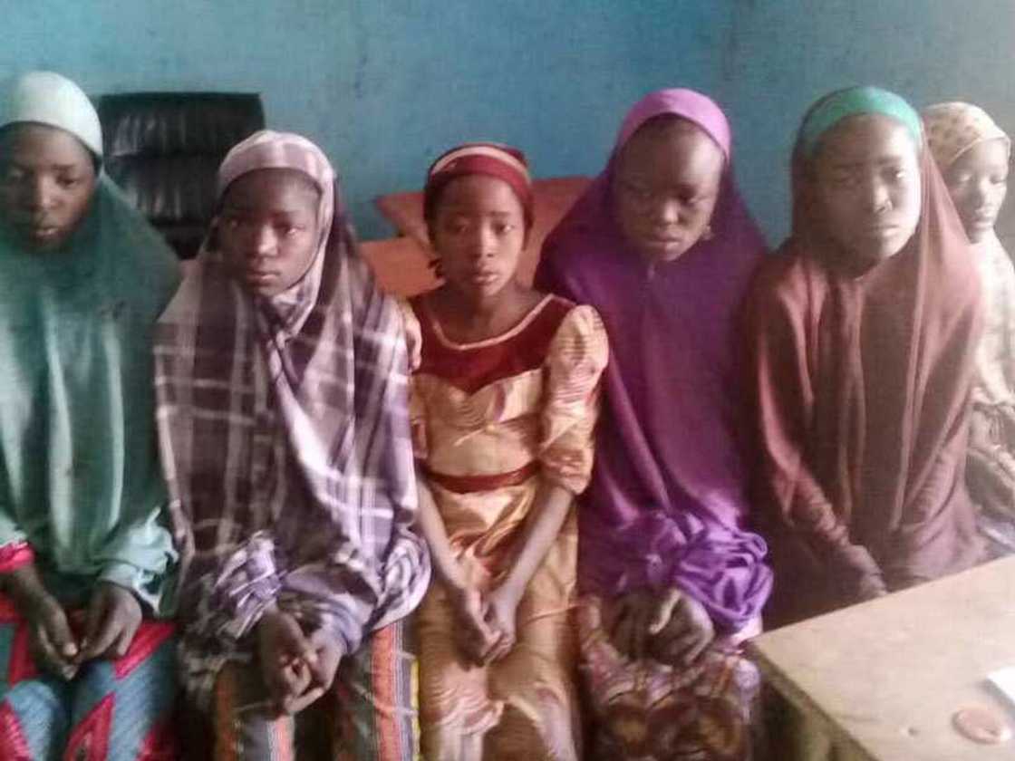 Bayan Musayar Wuta: Rundunar 'yan sanda ta kubutar da 'yammata 6 da 'yan bindiga suka sace a Katsina Bayan Musayar Wuta: Rundunar 'yan sanda ta kubutar da 'yammata 6 da 'yan bindiga suka sace a Katsina