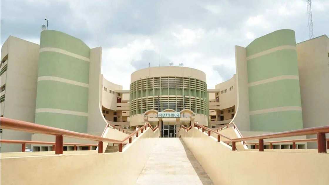 Jami'a ta biyu mafi nagarta a Najeriya Jami'a ta biyu mafi nagarta a Najeriya