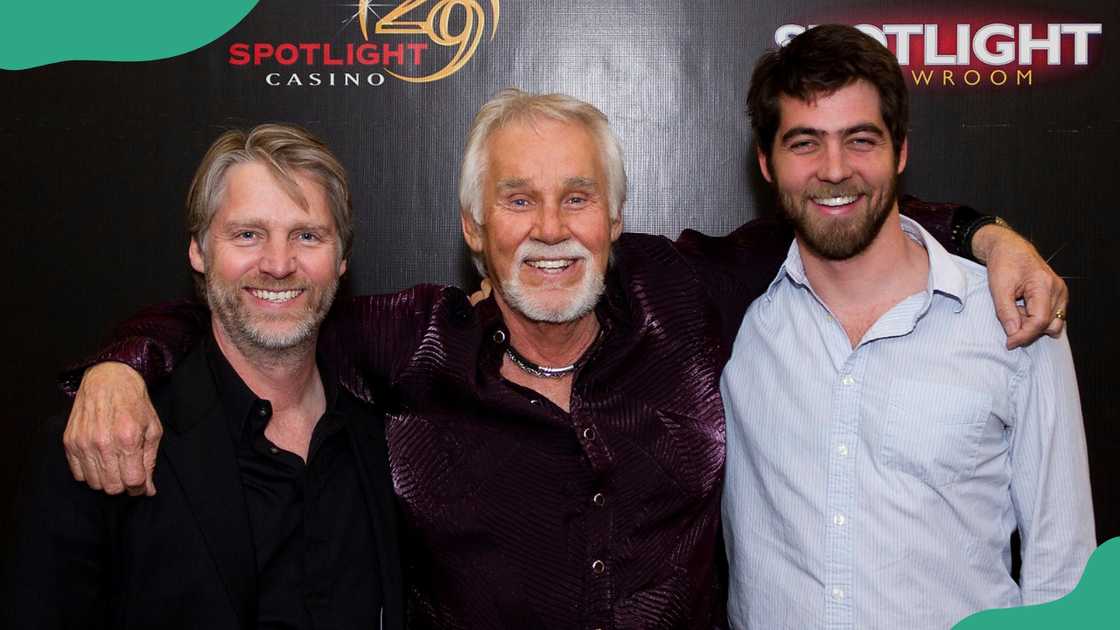 Kenny Rogers and his sons, Kenny Jr. and Christopher Cody Rogers. Kenny Rogers and his sons, Kenny Jr. and Christopher Cody Rogers.