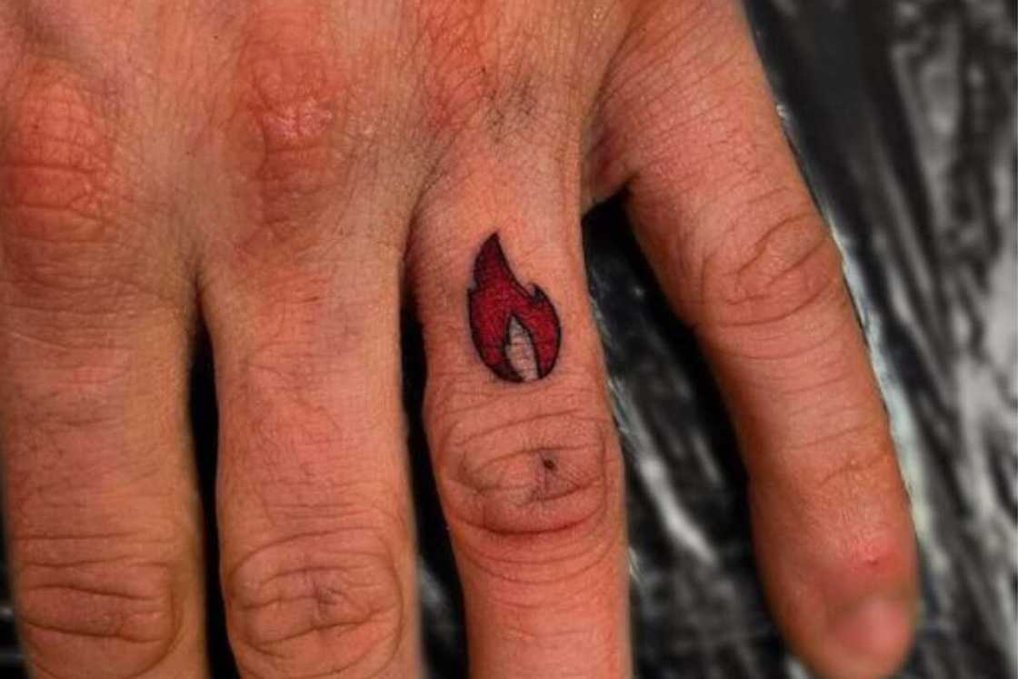 girly classy finger tattoos girly classy finger tattoos