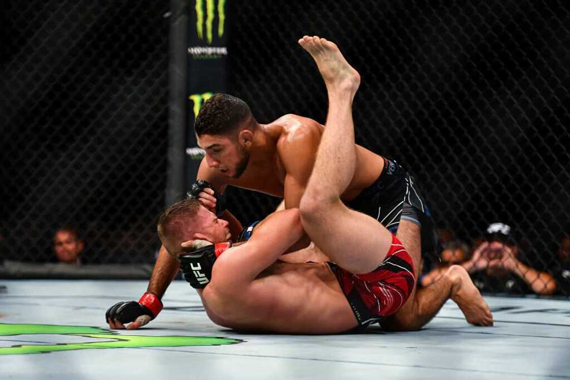 Farès Zianm contre Michal Figlak à l'UFC Paris