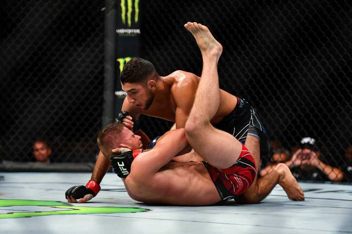 Farès Zianm contre Michal Figlak à l'UFC Paris Farès Zianm contre Michal Figlak à l'UFC Paris
