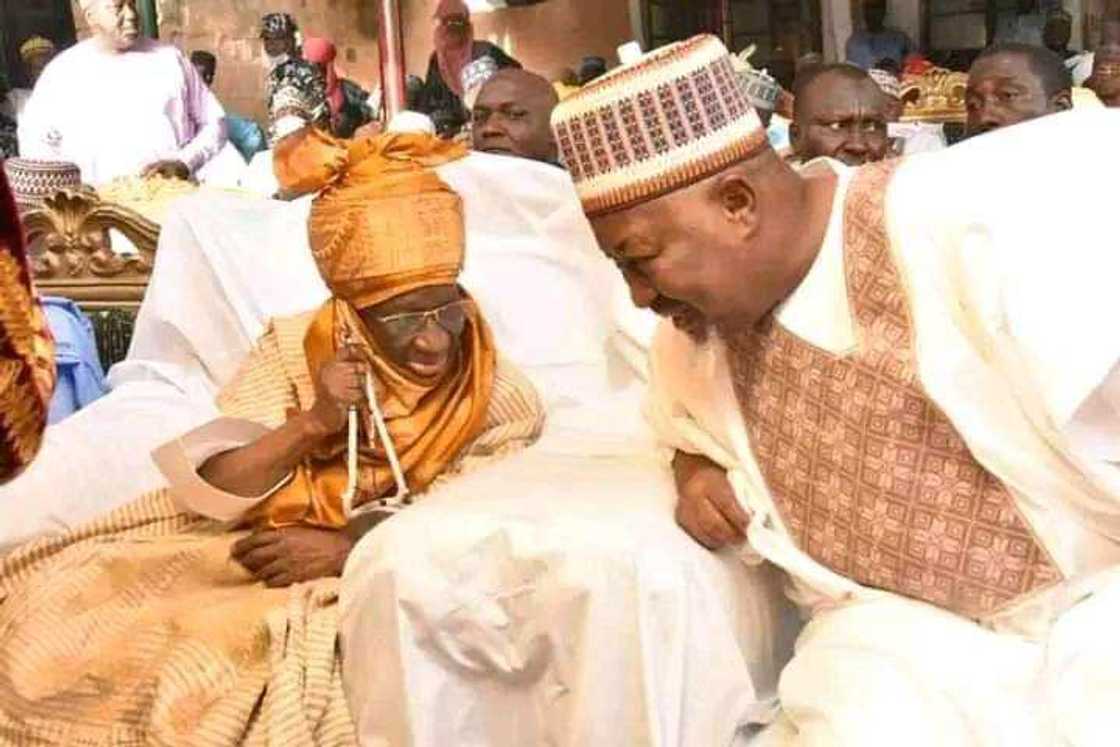 Gwamna Badaru a wurin Maulidi. Gwamna Badaru a wurin Maulidi.