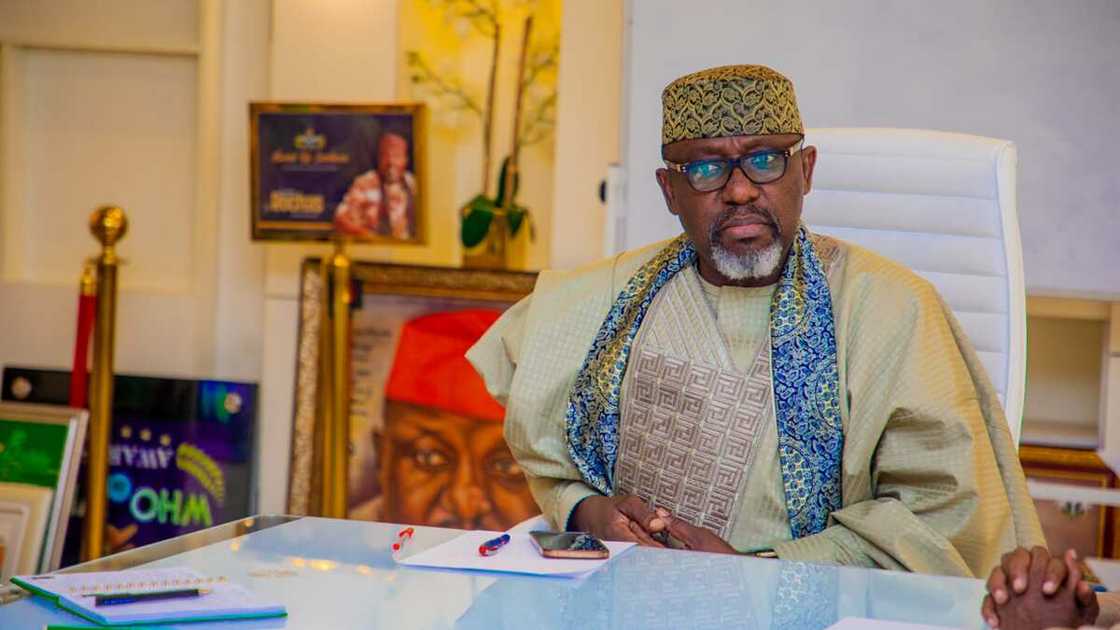 Senator Rochas Okorocha/Gunmen attack convoy Senator Rochas Okorocha/Gunmen attack convoy