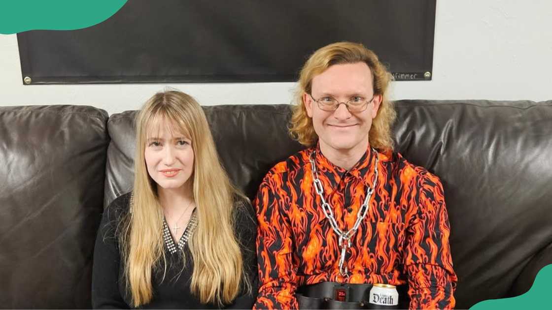 James B. Jones and Shelly Wolfe at Rascal's in Worcester, MA. James B. Jones and Shelly Wolfe at Rascal's in Worcester, MA.