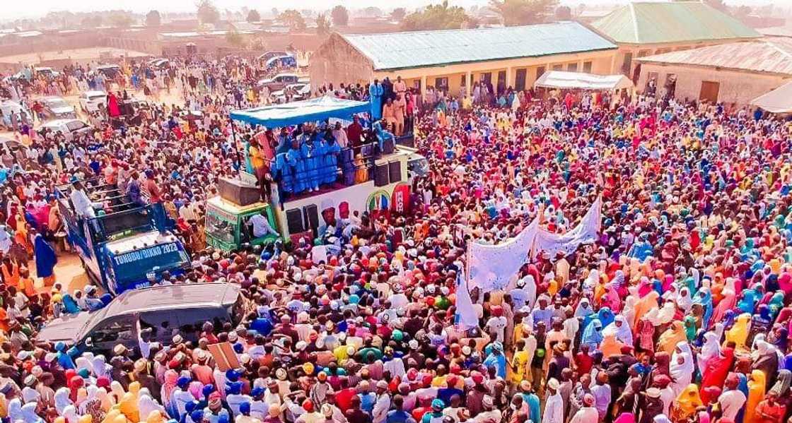 Taron APC a Danmusa. Taron APC a Danmusa.