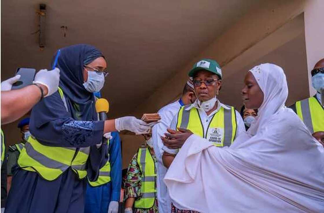 FG approves cash transfer of N20,000 to 3,500 rural women FG approves cash transfer of N20,000 to 3,500 rural women