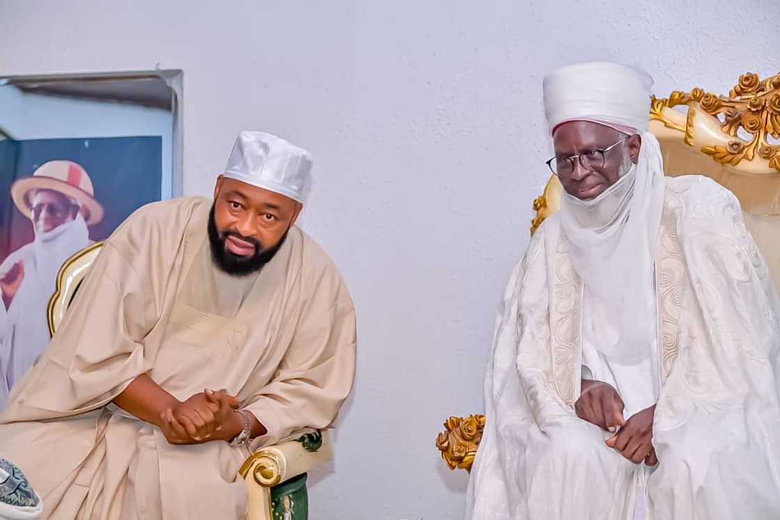 Sarkin Suleja tare da gwamna Umaru Bago