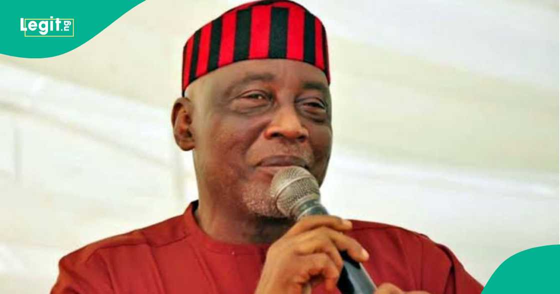 Sanata Abba Moro daga jihar Benuwai. Sanata Abba Moro daga jihar Benuwai.