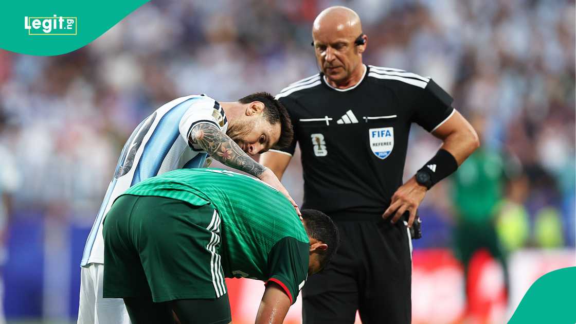 Lionel Messi, Aissa Mandi, Szymon Marciniak, Argentina, Algeria.