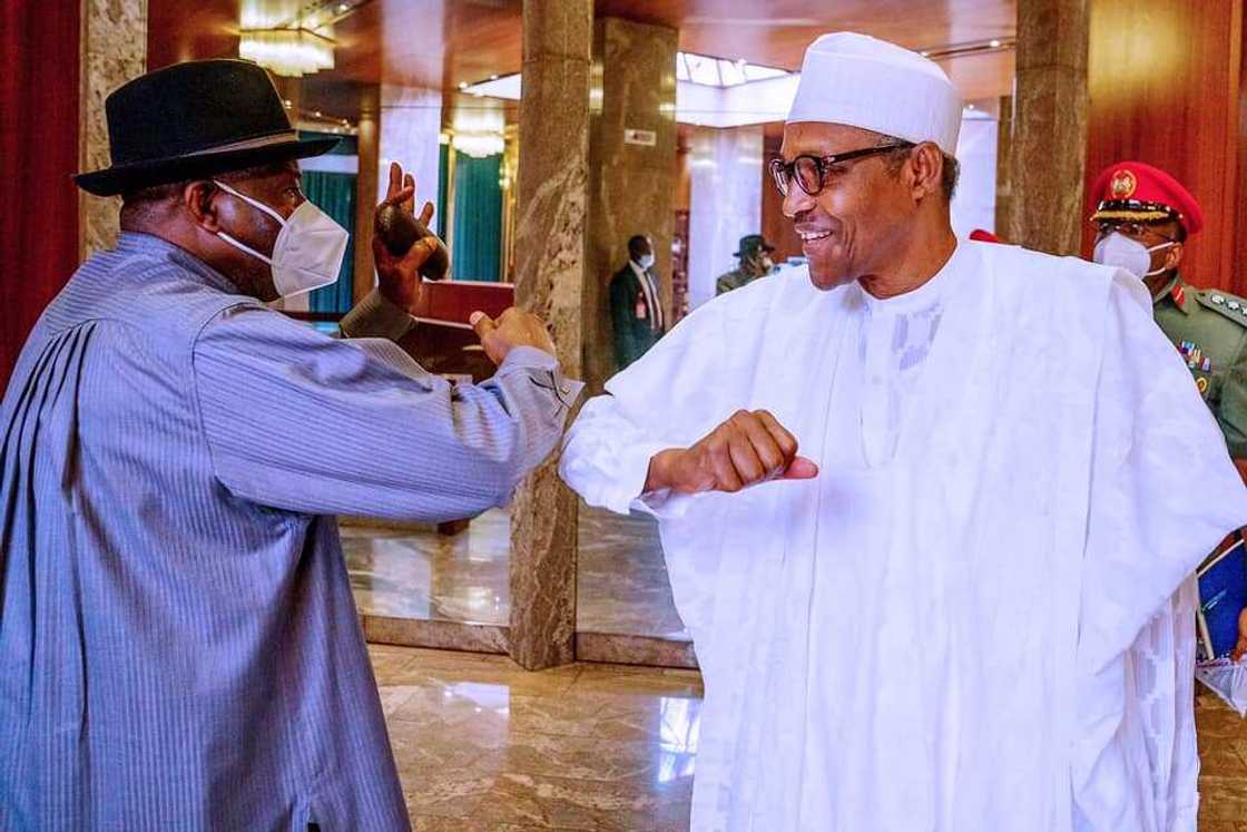 2023: What Ex-President Jonathan Stands to Gain or Lose If He Joins APC 2023: What Ex-President Jonathan Stands to Gain or Lose If He Joins APC