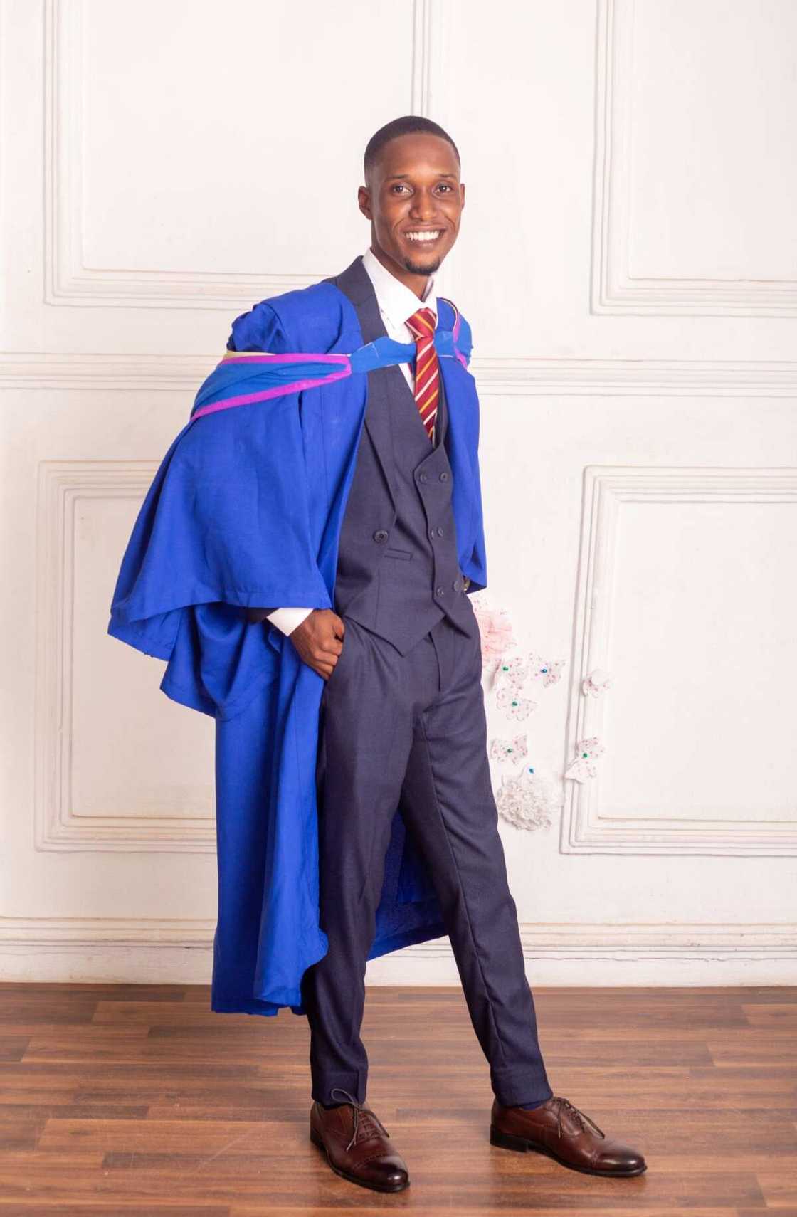 Nigerian Students who Graduated with First Class in 2021 Nigerian Students who Graduated with First Class in 2021