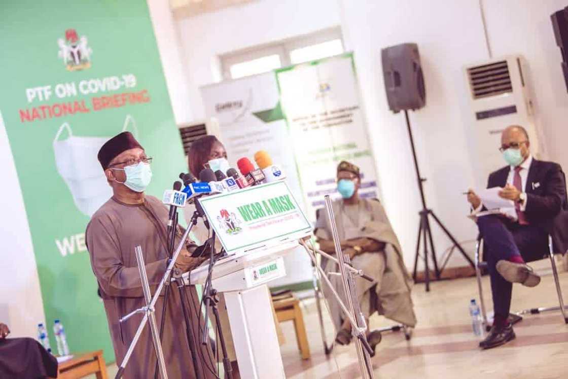 Christmas: FG advises against unnecessary travels, social activities Christmas: FG advises against unnecessary travels, social activities