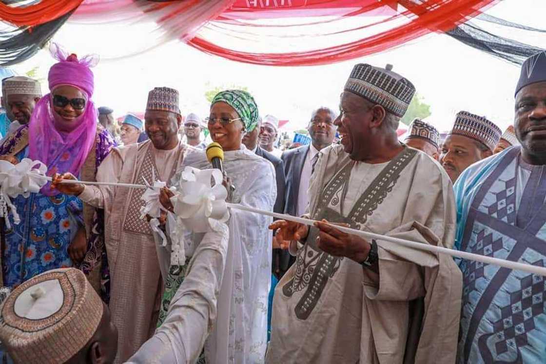 Gwamnatin tarayya zata gina masana’anta a kowacce mazaba a Najeriya - Minista Gwamnatin tarayya zata gina masana’anta a kowacce mazaba a Najeriya - Minista