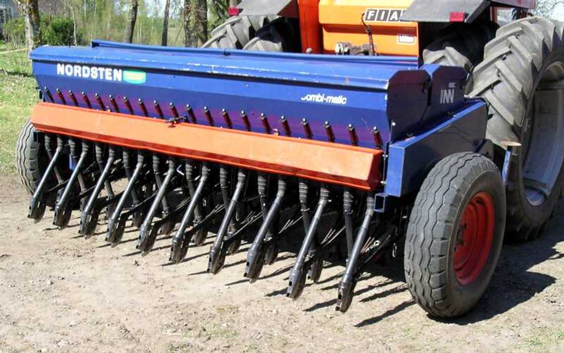 farm equipment farm equipment