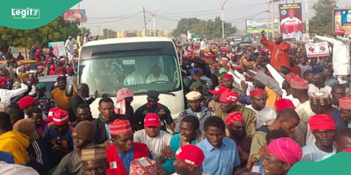 Abba ya samu tarbar masoyansa a Kano Abba ya samu tarbar masoyansa a Kano