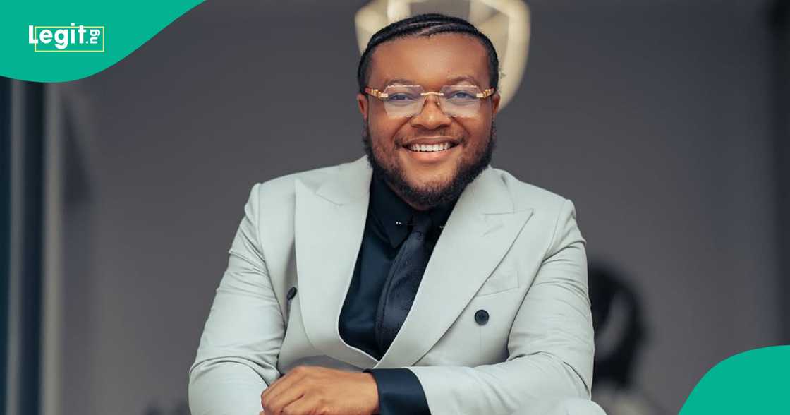 More drama trails Deacon Famous' rumoured disagreemenet with Ekene Umenwa. More drama trails Deacon Famous' rumoured disagreemenet with Ekene Umenwa.