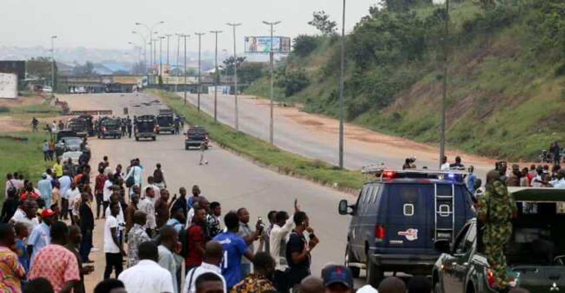 Ma’aikata Hukumar JAMB sun fada hannun Miyagu a titin Abuja-Lokoja