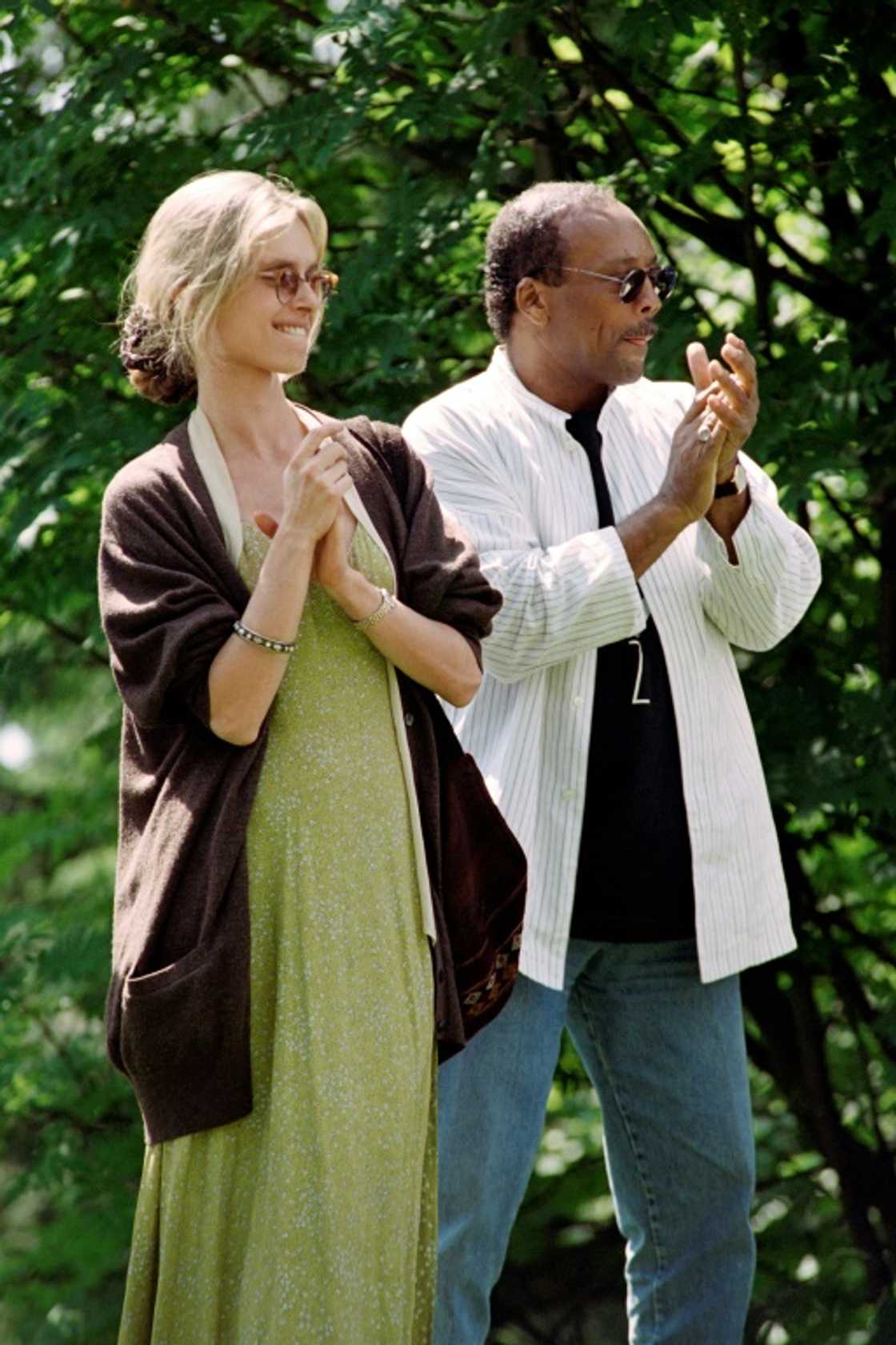 Jones and his then-wife, actress Nastassja Kinski at the Montreux Jazz Festival in 1993