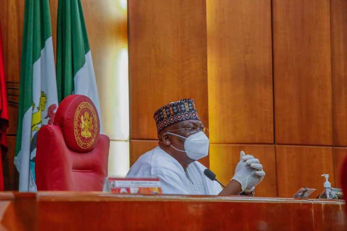 Buhari zai sake aika wa Majalisa da Hadimarsa da aka ki amincewa a ba ta mukami Buhari zai sake aika wa Majalisa da Hadimarsa da aka ki amincewa a ba ta mukami