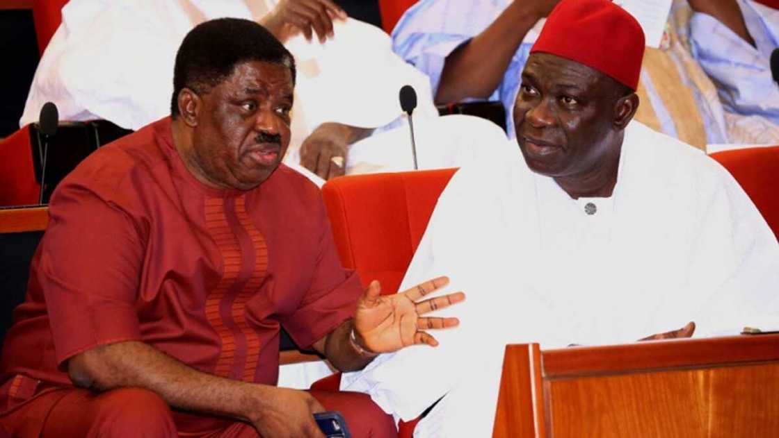 Mutane 24 sun gamu da fushin PDP, Jam’iyya ta dakatar da su Jihar Ebonyi Mutane 24 sun gamu da fushin PDP, Jam’iyya ta dakatar da su Jihar Ebonyi