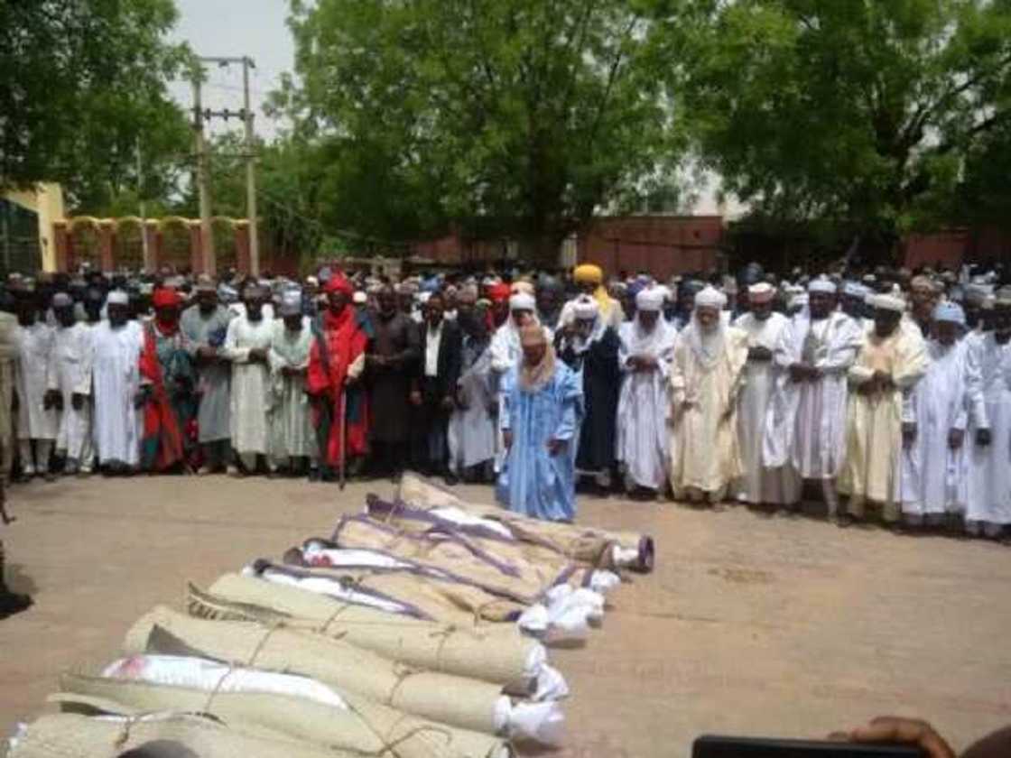 Yanzu Yanzu: Anyi jana’izar mutum 18 da yan bindiga suka kashe a Katsina