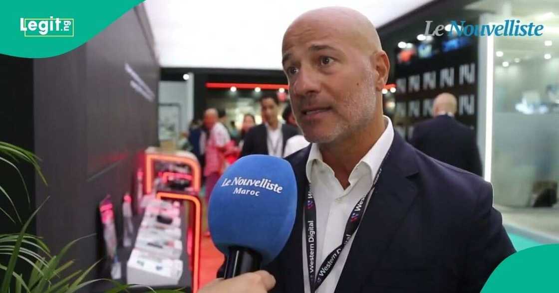 Ghassan Azzi describes the relationship between HDDs and flash drives Ghassan Azzi describes the relationship between HDDs and flash drives