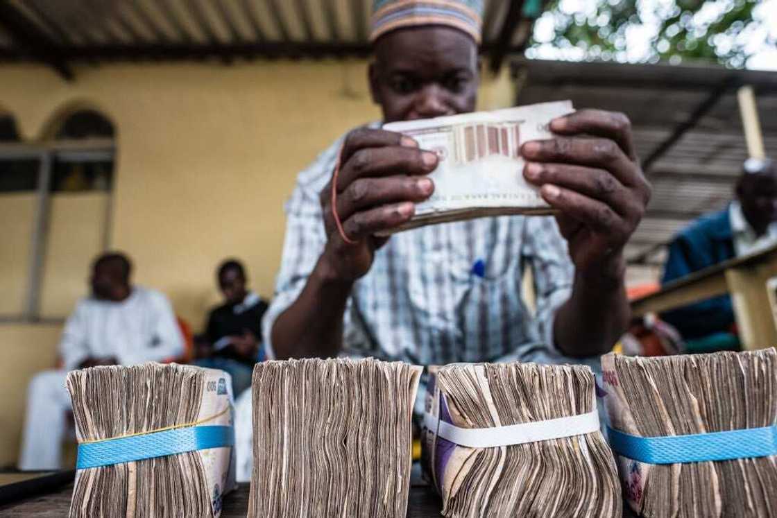 Naira, Exchange rates, CBN