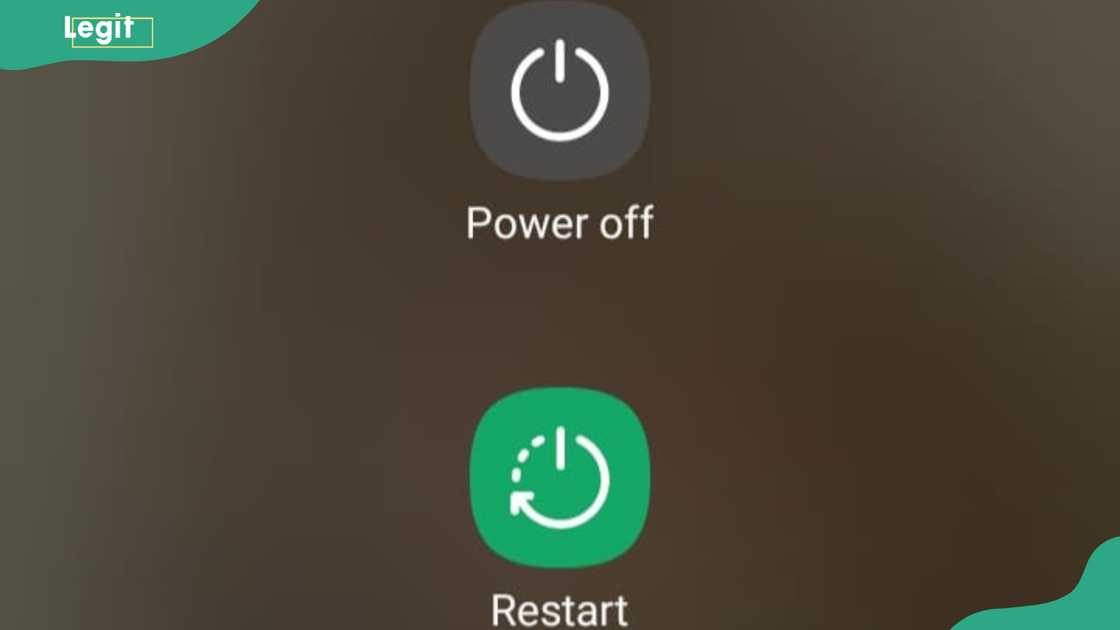 Process of restarting your Android phone Process of restarting your Android phone