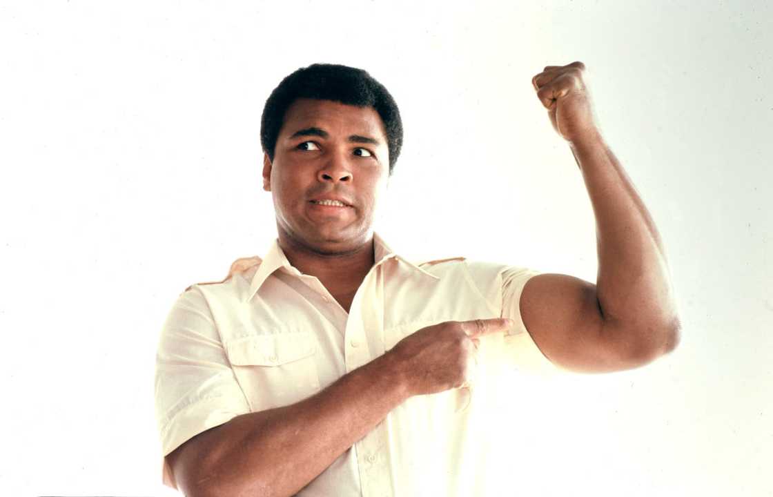 Muhammad Ali vs Mike Tyson net worth Muhammad Ali vs Mike Tyson net worth