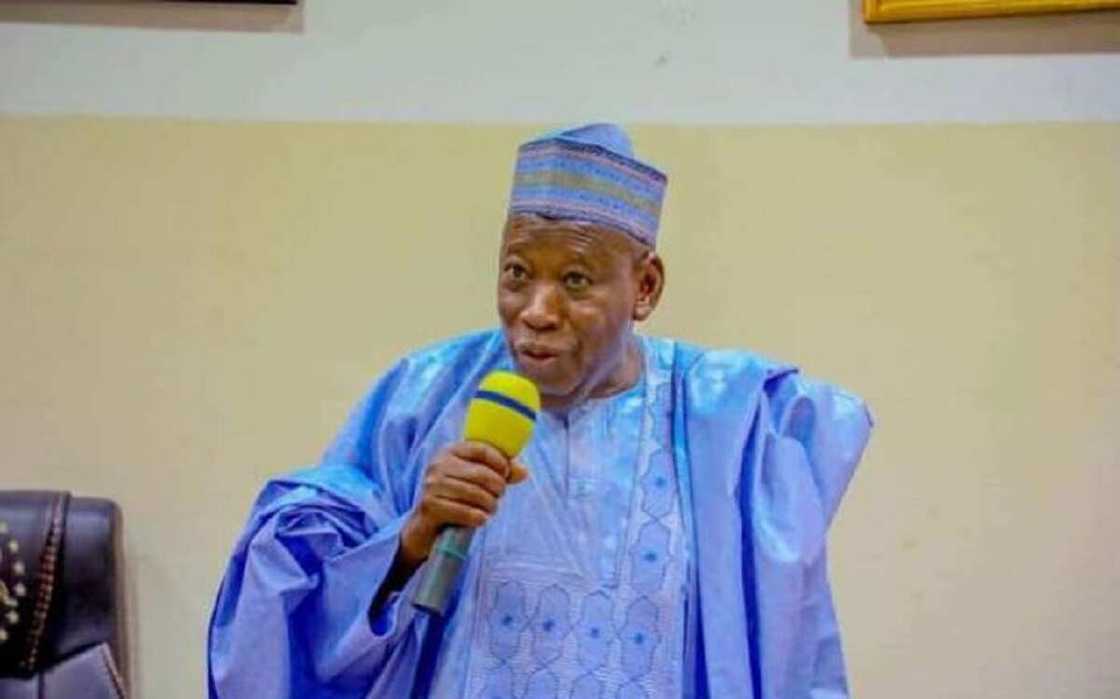 Gwamna Abdullahi Ganduje Ya Yi Wa Fursunoni 90 Afuwa a Kano Gwamna Abdullahi Ganduje Ya Yi Wa Fursunoni 90 Afuwa a Kano