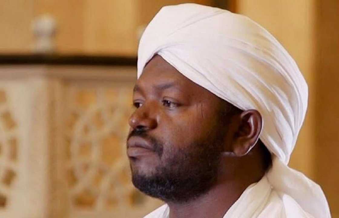 Gangaran ka fi gwani: Rayuwa da mutuwar Sheikh Noreen Muhammad Siddiq Gangaran ka fi gwani: Rayuwa da mutuwar Sheikh Noreen Muhammad Siddiq