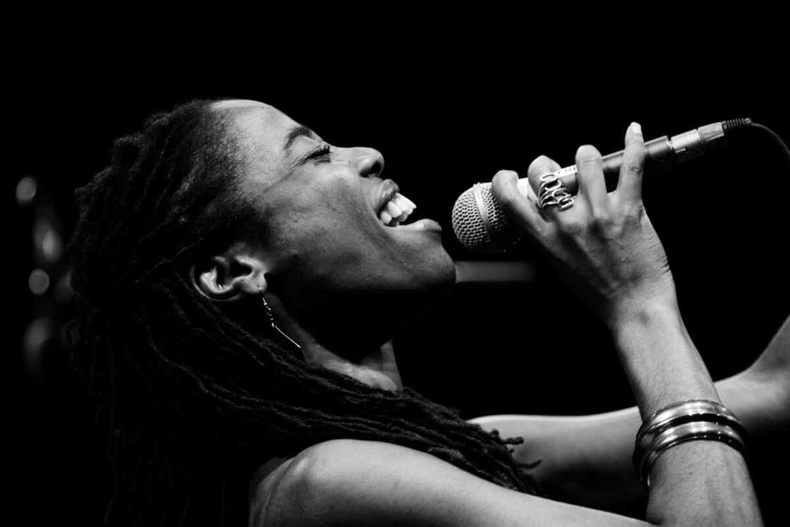 Best karaoke songs for women Best karaoke songs for women