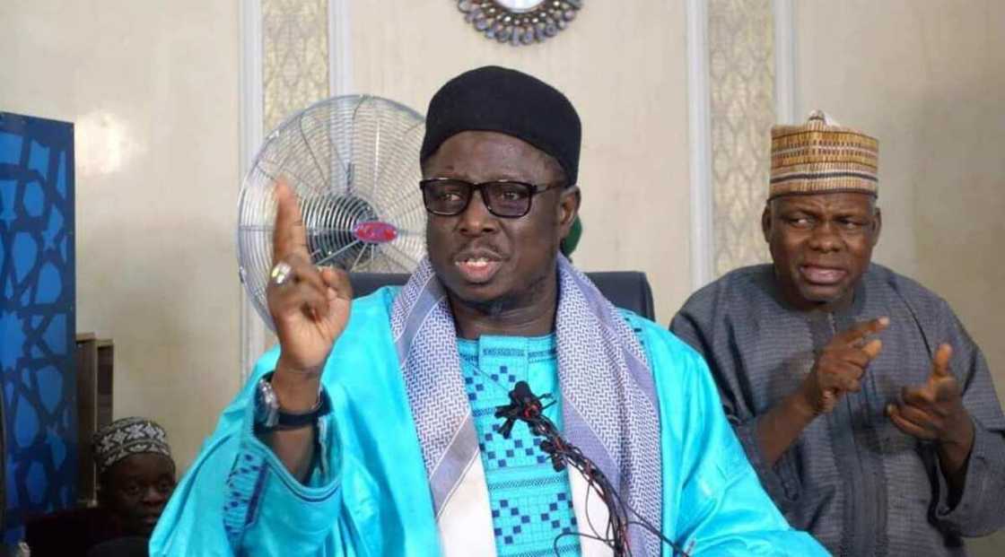 Daurawa ya ce za a yi kaɗe-kaɗe da raye-raye wajen auren zawarawa Daurawa ya ce za a yi kaɗe-kaɗe da raye-raye wajen auren zawarawa