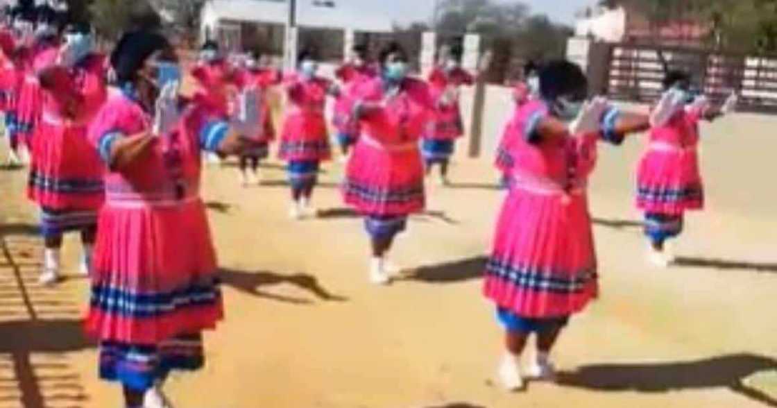 Video of Gogos doing Jerusalema challenge create smiles all around Pls export Video of Gogos doing Jerusalema challenge create smiles all around Pls export