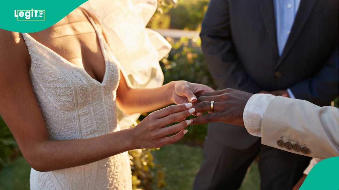 A man shares his female friend filed for divorce one week after getting married A man shares his female friend filed for divorce one week after getting married